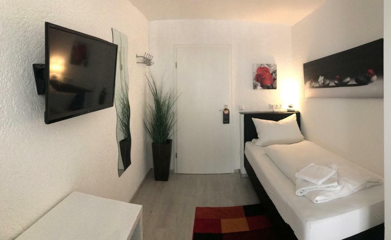Hotel Berlin Schwetzingen Esterno foto